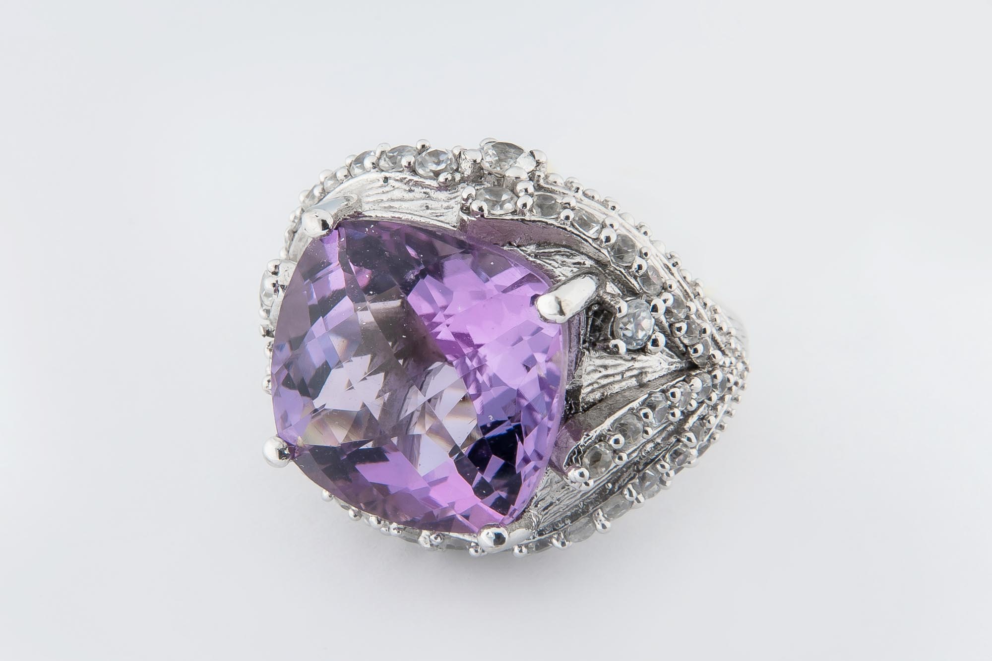 Срібний Перстень Розмір:18 Вставка: Аметист Вага: 14,3 г Артикул: 200 000 023 516