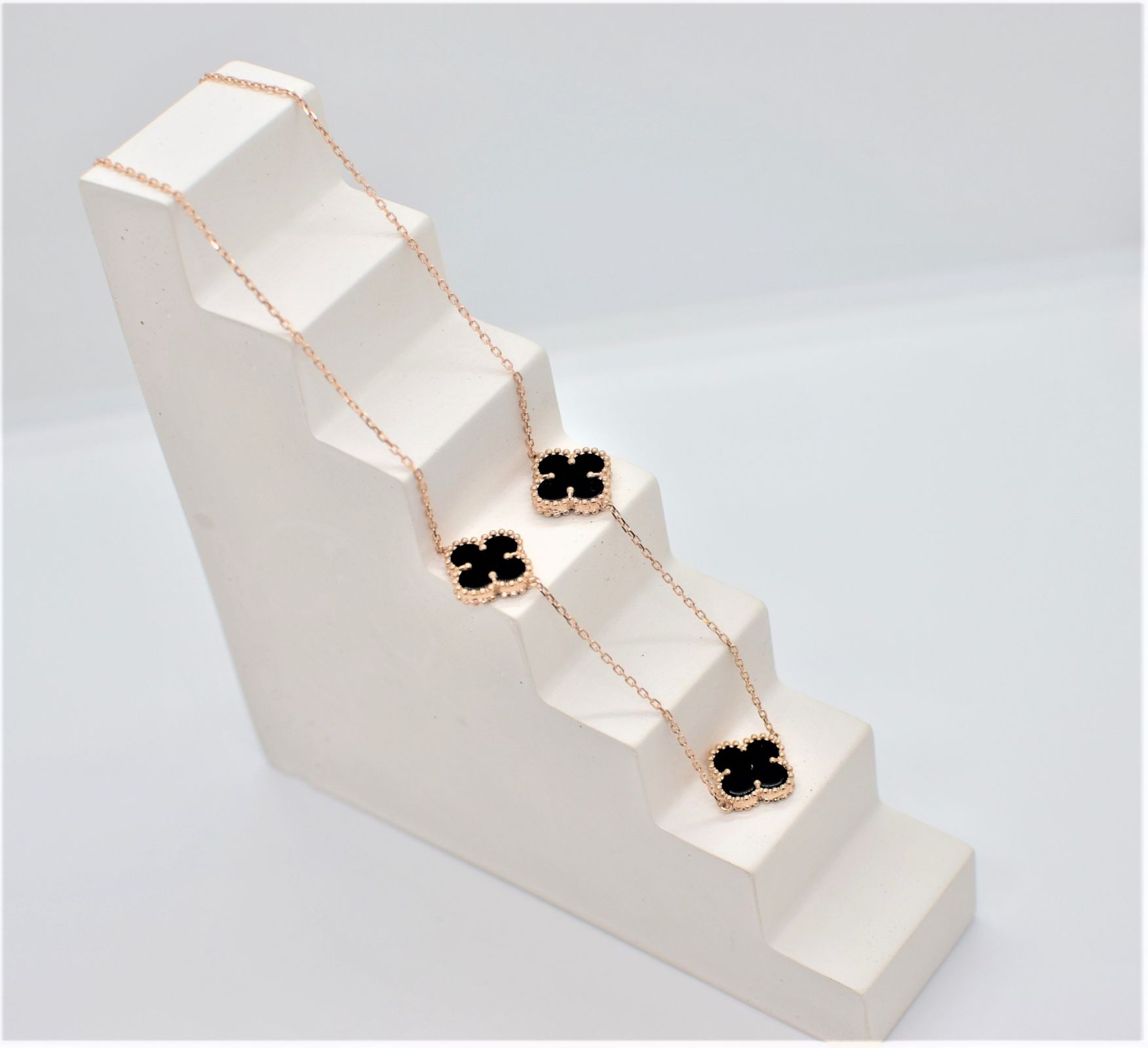 Золоте Кольє, Вага 8.55 г, Вставка Онікс : Артикул 200000174832 Золоте Кольє, Вага 8.55 г, Вставка Онікс : Артикул 200000174832