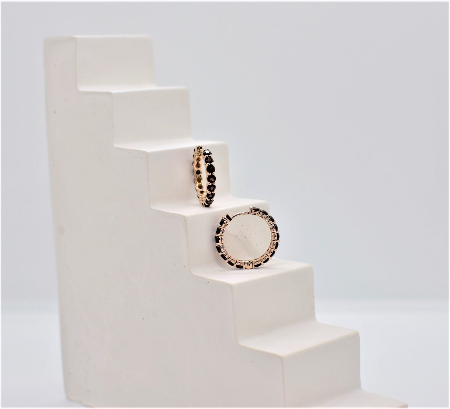 Золоті Сережки, Вага 4.46 г, Вставка Гранат : Артикул 200000175181 Золоті Сережки, Вага 4.46 г, Вставка Гранат : Артикул 200000175181