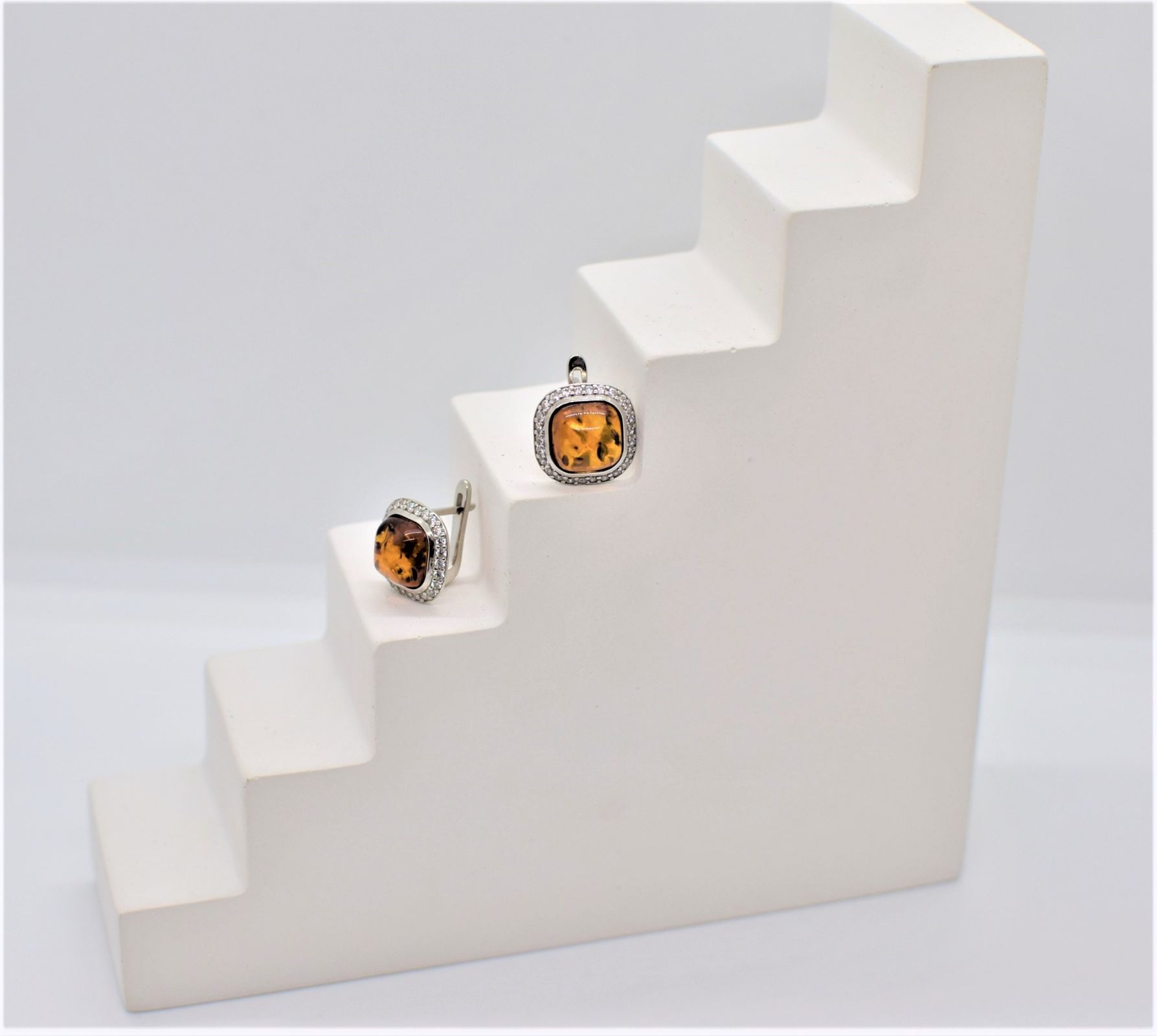 Срібні Сережки, Вага 5.78 г, Вставка Бурштин : Артикул 200000178779 Срібні Сережки, Вага 5.78 г, Вставка Бурштин : Артикул 200000178779