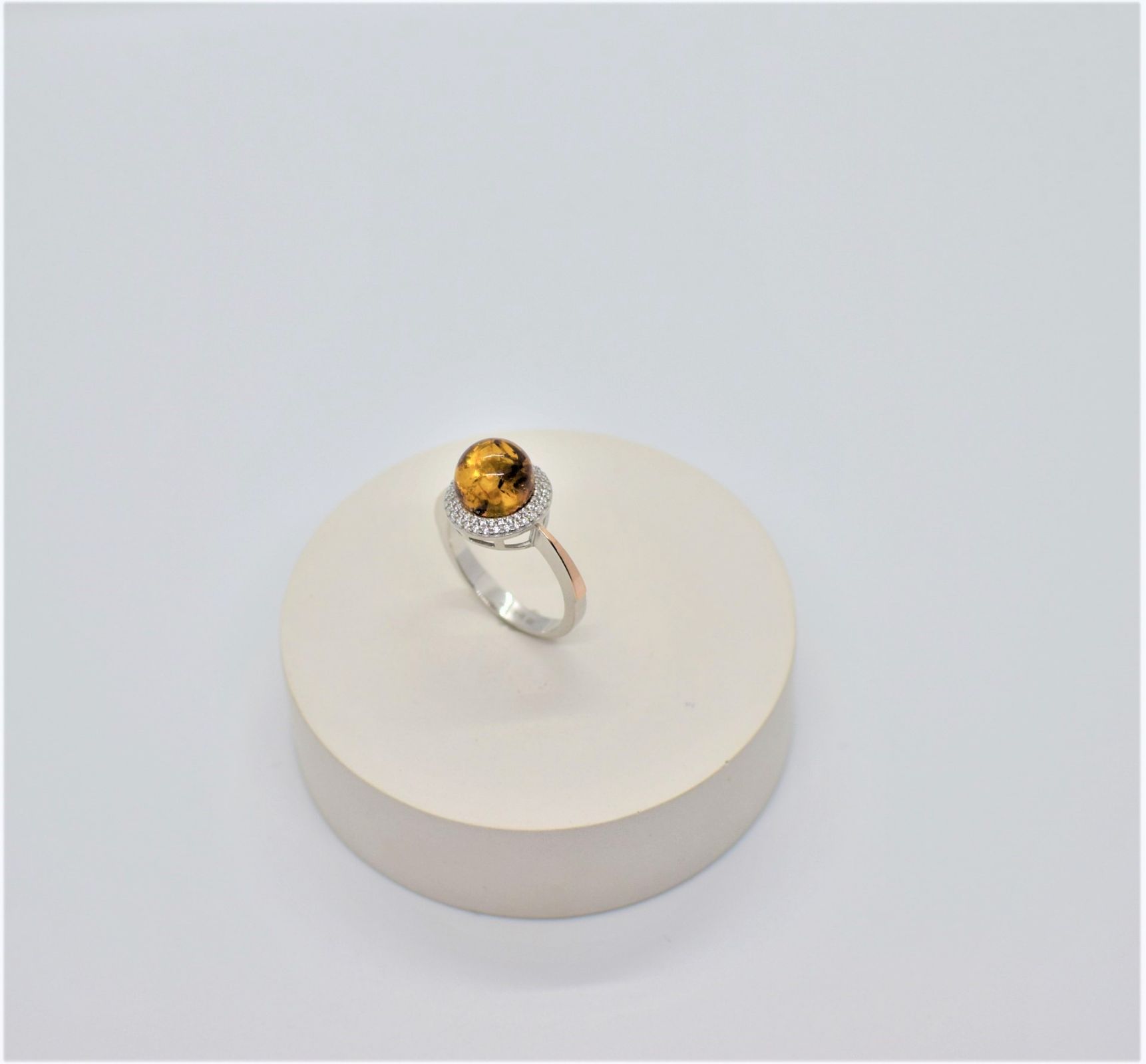 Срібний Перстень, Вага 4.29 г, Вставка Бурштин, Розмір 19.0 : Артикул 200000178785