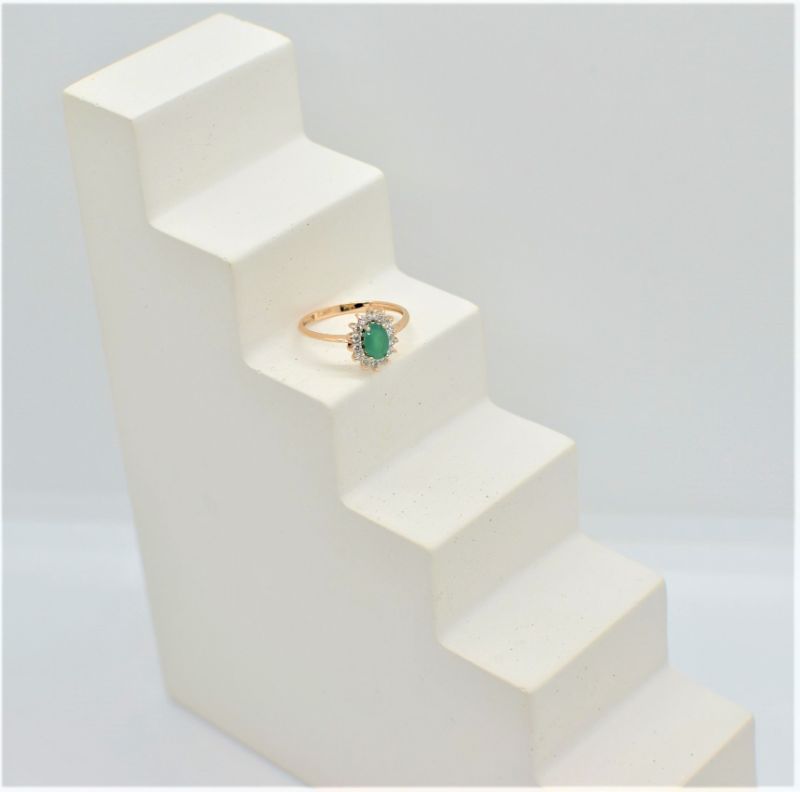 Золотий Перстень, Вага 1.65 г, Вставка Діамант 0.17 ct 3/6, Зелений Онікс 0.40 ct, Розмір 16.0 : Артикул 200000180445