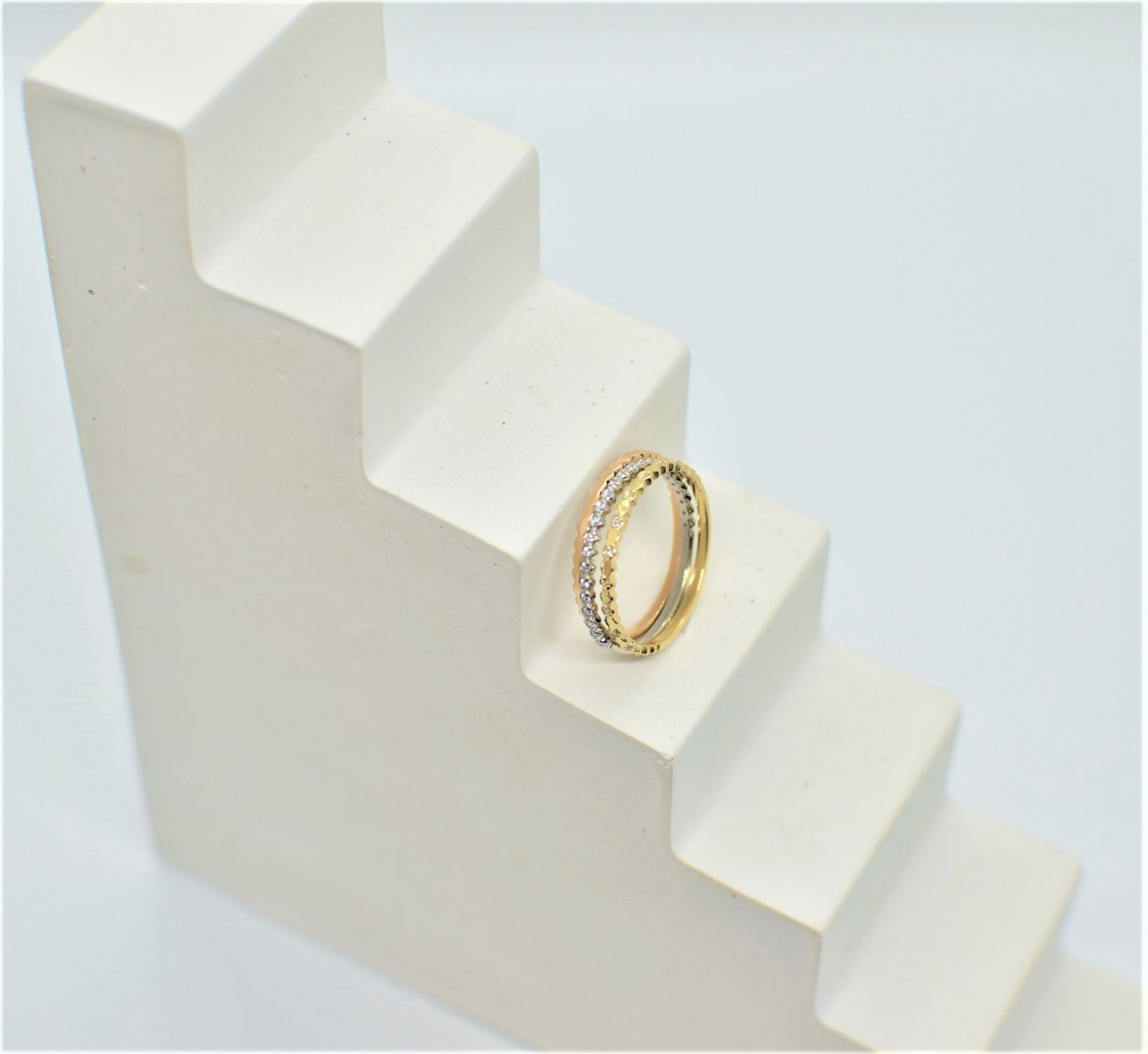 Золотий Перстень, Вага 3.39 г, Вставка Циркон, Розмір 19.0 : Артикул 200000181425 Золотий Перстень, Вага 3.39 г, Вставка Циркон, Розмір 19.0 : Артикул 200000181425