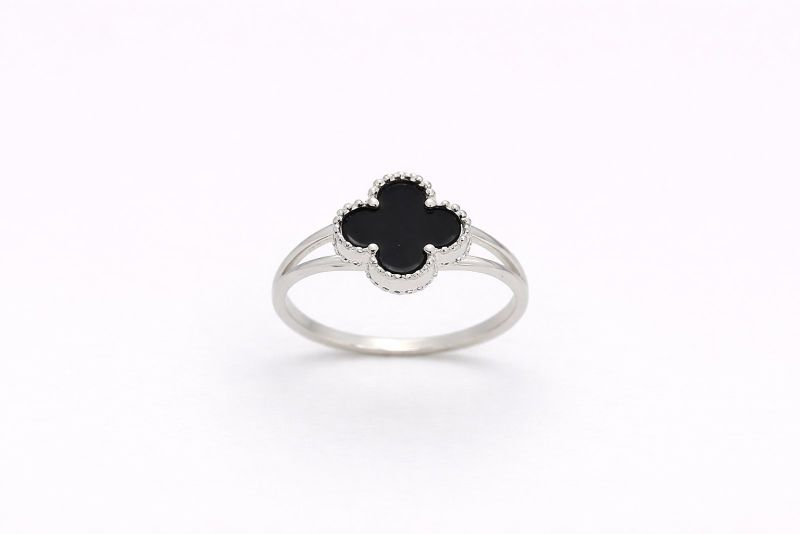 Срібний Перстень, Вага 1.80 г, Вставки Онікс, Розмір 19.5 : Артикул 200000128572